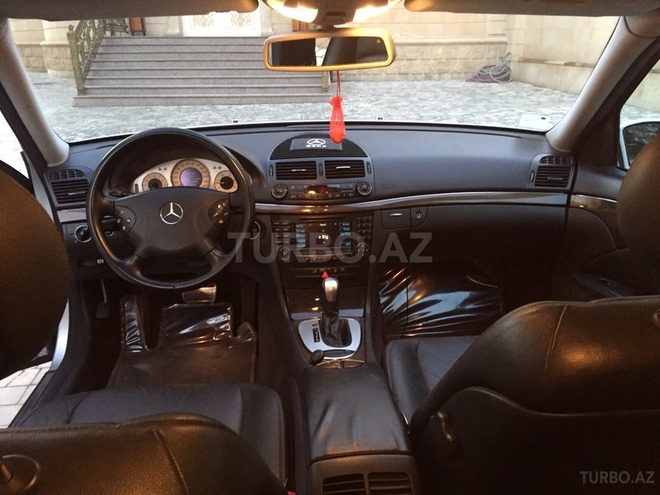Mercedes E 320 2003, 175,000 km - 3.2 л - Bakı