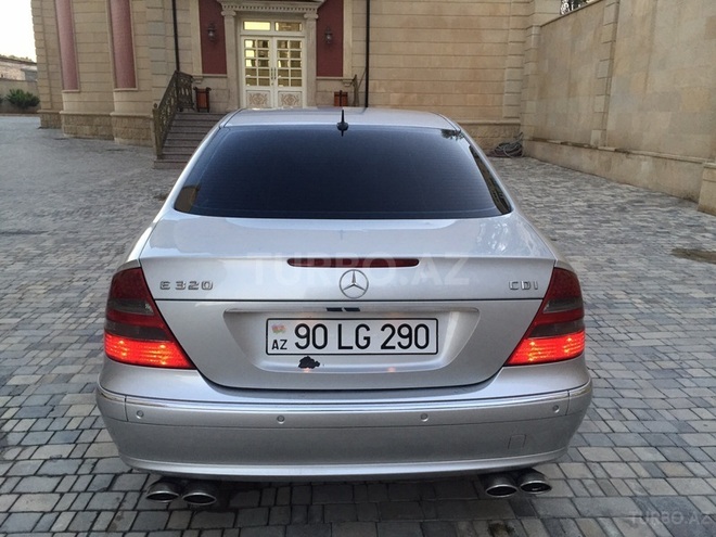 Mercedes E 320 2003, 175,000 km - 3.2 л - Bakı