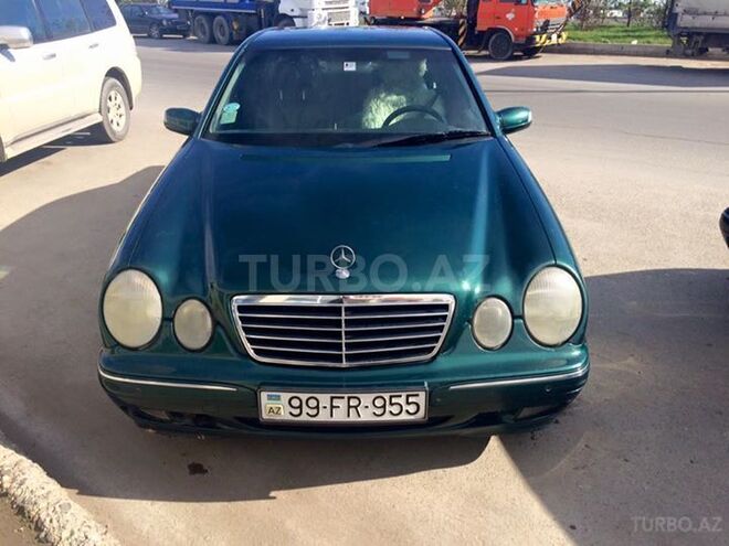 Mercedes E 220 1999, 238,000 km - 2.2 l - Bakı
