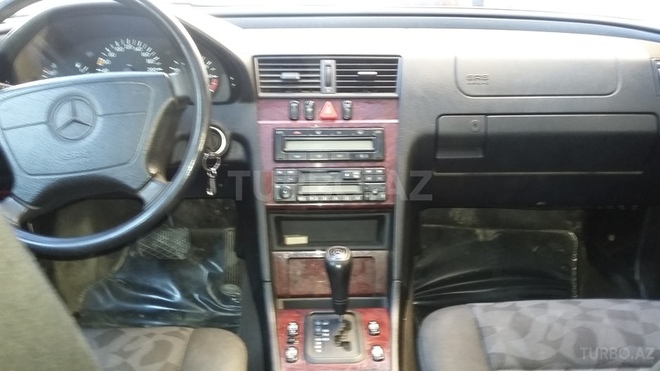 Mercedes C 200 1997, 195,000 km - 2.0 l - Bakı