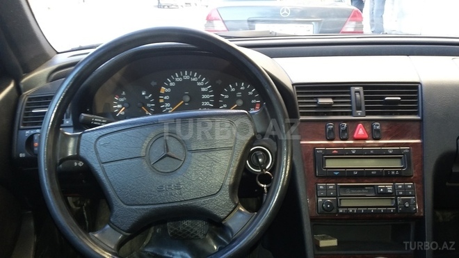 Mercedes C 200 1997, 195,000 km - 2.0 l - Bakı
