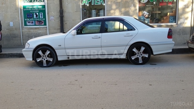 Mercedes C 200 1997, 195,000 km - 2.0 l - Bakı