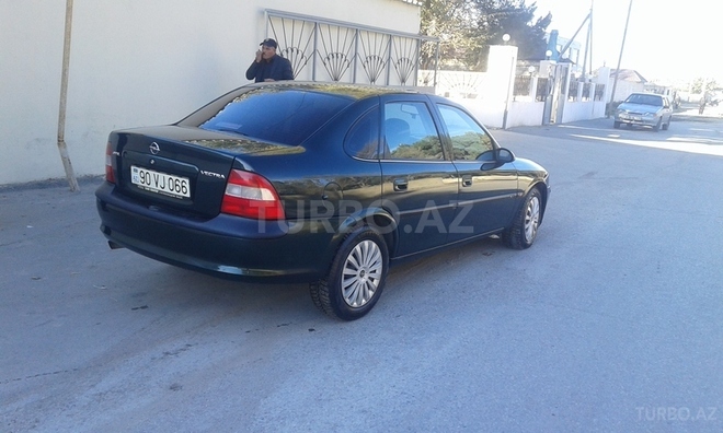 Opel Vectra 1999, 140,000 km - 2.0 l - Sumqayıt