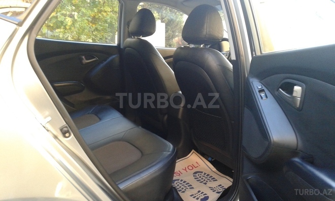 Hyundai ix35 2010, 49,300 km - 2.0 л - Bakı