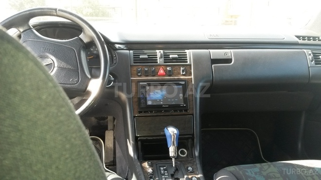 Mercedes E 280 1997, 221,000 km - 2.8 л - Sumqayıt