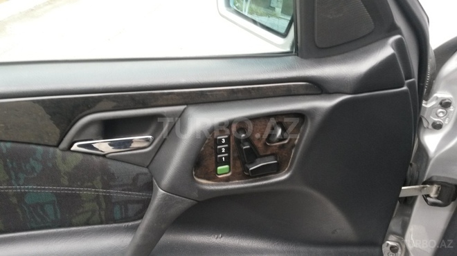 Mercedes E 280 1997, 221,000 km - 2.8 л - Sumqayıt