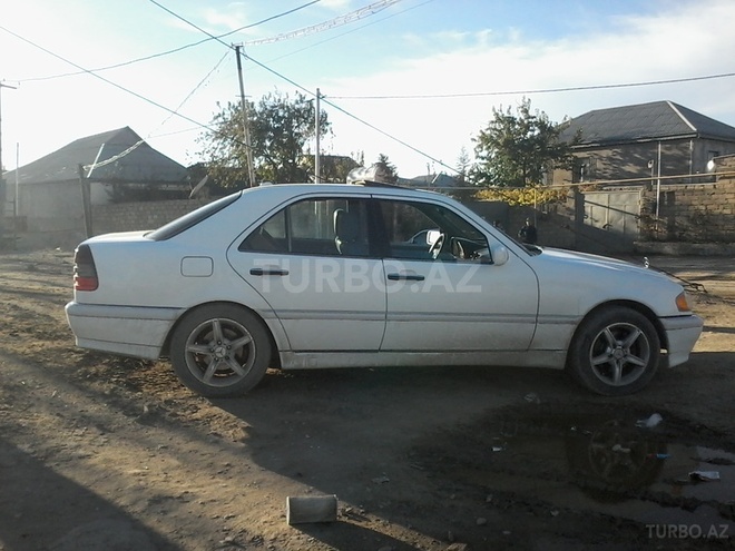 Mercedes C 230 1999, 1,777,449 km - 2.3 l - Bakı