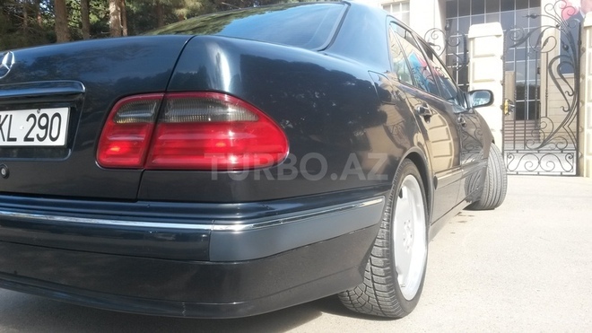 Mercedes E 200 2000, 252,000 km - 2.0 l - Bakı