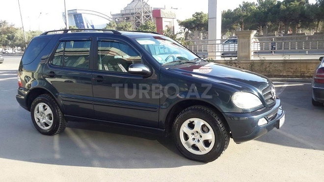 Mercedes ML 270 2002, 270,000 km - 2.7 l - Bakı