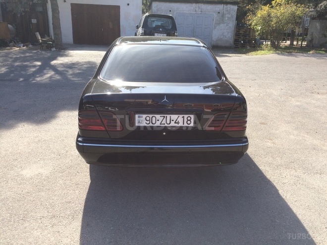 Mercedes E 240 2001, 187,000 km - 2.6 l - Bakı
