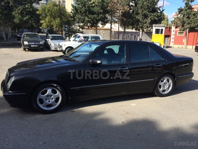 Mercedes E 240 2001, 187,000 km - 2.6 l - Bakı