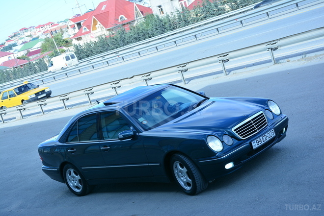 Mercedes E 240 2001, 85,000 km - 2.6 l - Bakı