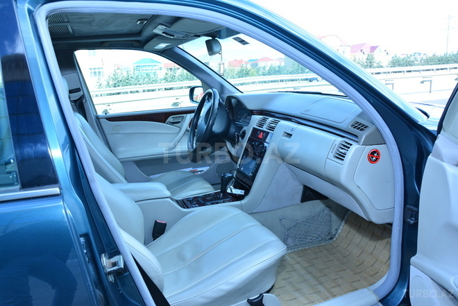 Mercedes E 240 2001, 85,000 km - 2.6 l - Bakı