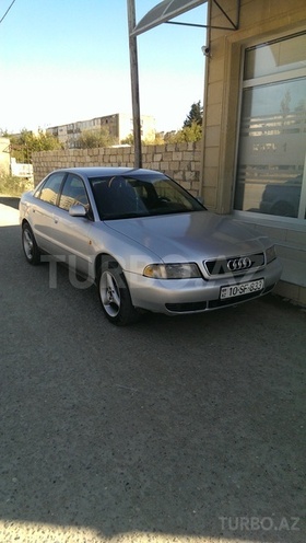 Audi A4 1997, 321,500 km - 1.8 l - Bakı