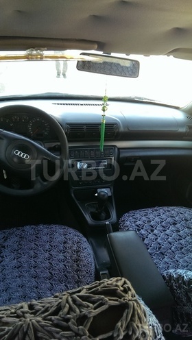 Audi A4 1997, 321,500 km - 1.8 l - Bakı