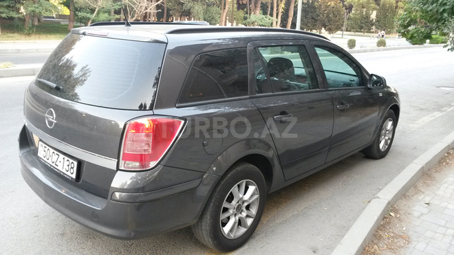 Opel Astra 2011, 95,700 km - 1.6 l - Sumqayıt
