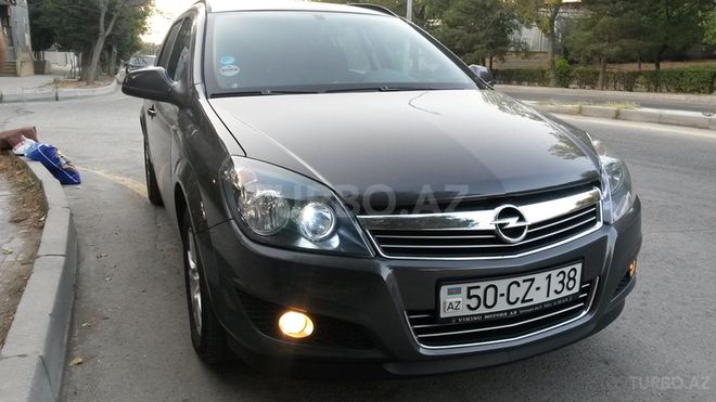 Opel Astra 2011, 95,700 km - 1.6 l - Sumqayıt