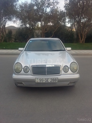Mercedes E 220 1999, 342,000 km - 2.2 l - Bakı
