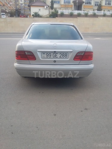 Mercedes E 220 1999, 342,000 km - 2.2 l - Bakı