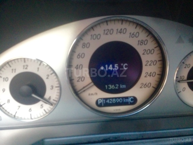 Mercedes E 240 2004, 142,000 km - 2.6 л - Bakı
