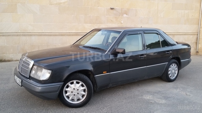 Mercedes E 200 1990, 245,000 km - 2.0 l - Bakı