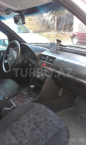 Mercedes C 220 2000, 285,000 km - 2.2 l - Bakı