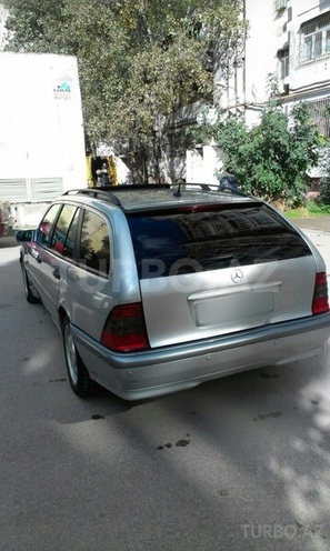 Mercedes C 220 2000, 285,000 km - 2.2 l - Bakı