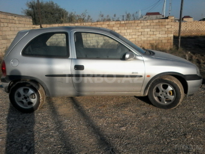 Opel Corsa 2000, 150,000 km - 1.0 л - Bakı