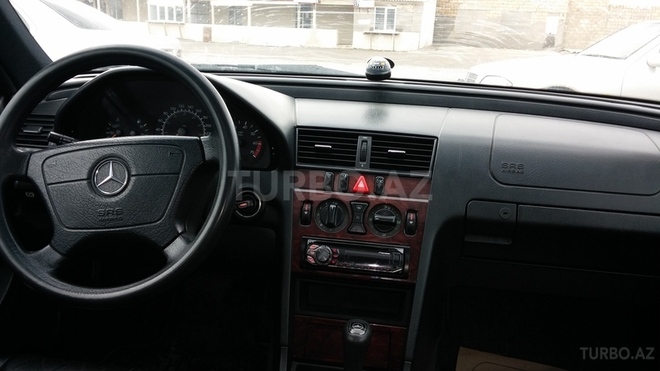 Mercedes C 230 2000, 220,000 km - 2.3 l - Bakı