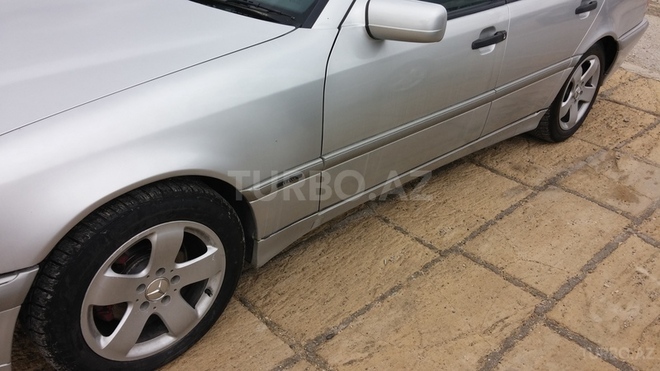 Mercedes C 230 2000, 220,000 km - 2.3 l - Bakı