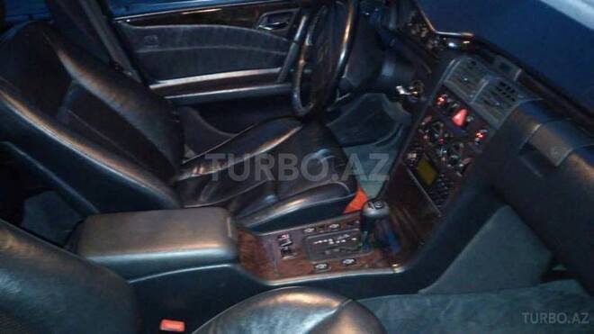 Mercedes E 230 1997, 240,000 km - 2.3 l - Gəncə