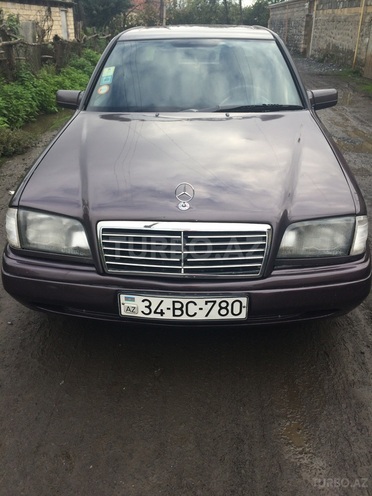 Mercedes C 200 1994, 238,000 km - 2.0 л - Qax