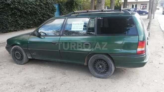 Opel Astra 1997, 310,000 km - 1.6 l - Bakı