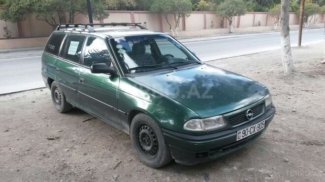 Opel Astra 1997, 310,000 km - 1.6 l - Bakı