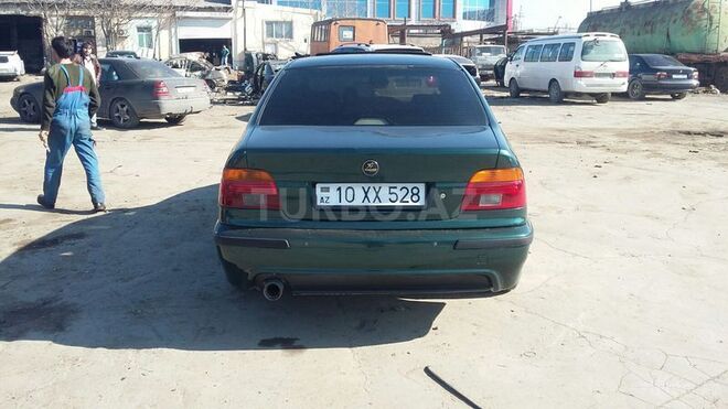 BMW 528 1996, 420,000 km - 2.8 l - Bakı