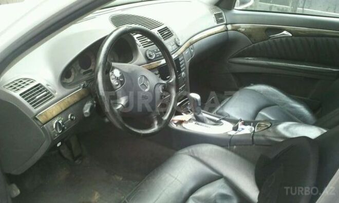 Mercedes E 270 2004, 150,000 km - 2.7 l - Sumqayıt