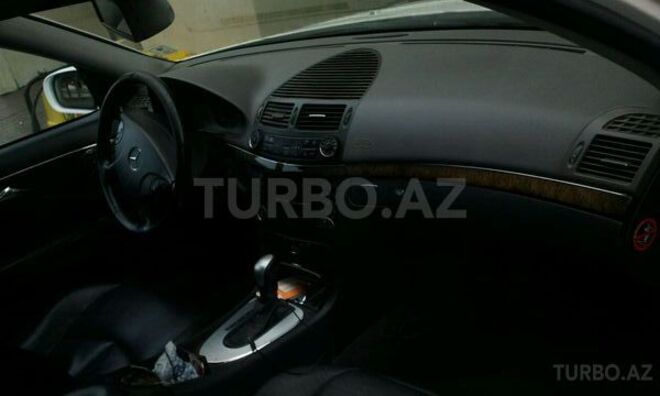 Mercedes E 270 2004, 150,000 km - 2.7 l - Sumqayıt