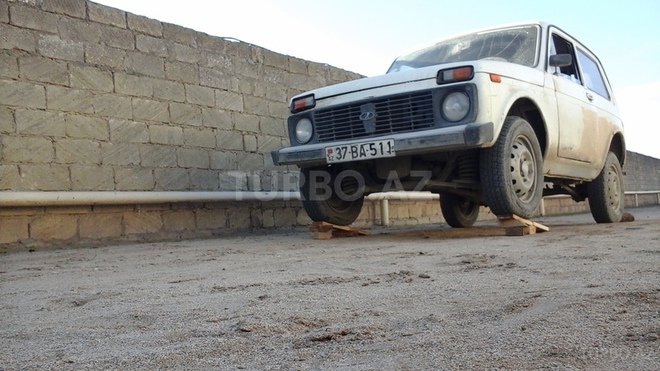 LADA (VAZ) Niva 1981, 200,000 km - 1.6 л - Bakı