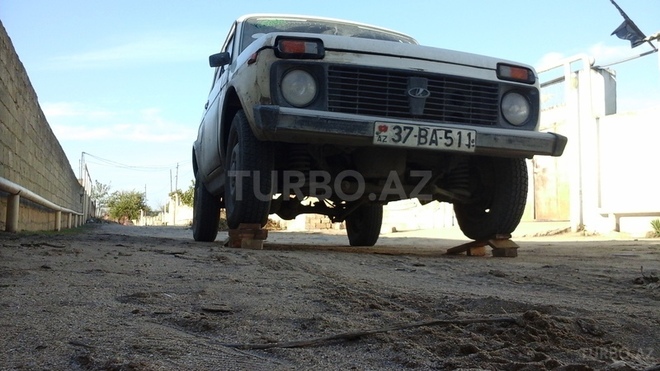 LADA (VAZ) Niva 1981, 200,000 km - 1.6 л - Bakı