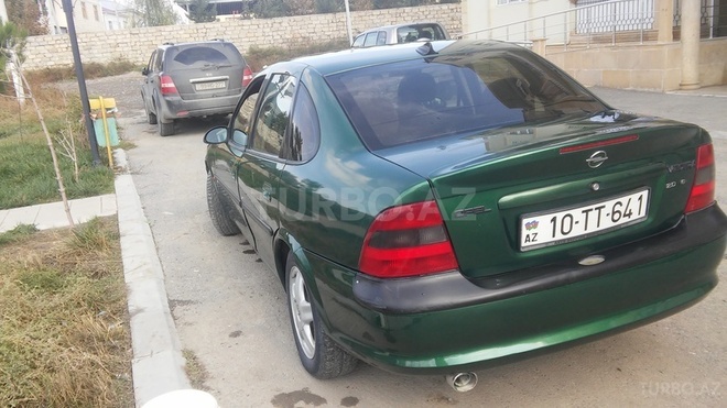 Opel Vectra 1996, 214,347 km - 2.0 l - Yevlax