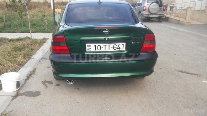 Opel Vectra 1996, 214,347 km - 2.0 l - Yevlax