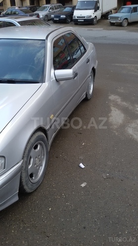 Mercedes C 220 1999, 365,000 km - 2.2 l - Bakı