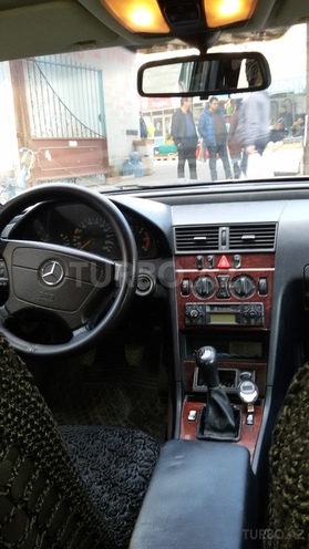 Mercedes C 220 1999, 365,000 km - 2.2 l - Bakı