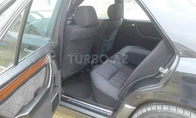 Mercedes E 220 1994, 277,340 km - 2.2 l - Bakı