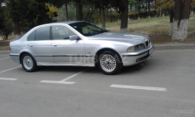 BMW 523 1996, 270,000 km - 2.5 l - Sumqayıt