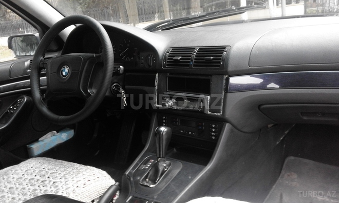 BMW 523 1996, 270,000 km - 2.5 l - Sumqayıt