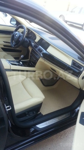 BMW 750 2011, 81,000 km - 4.4 l - Bakı