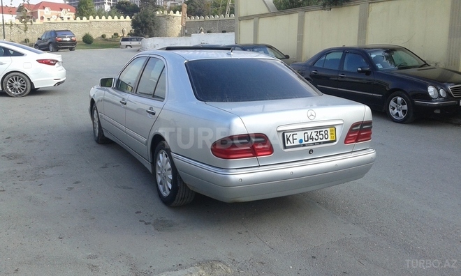 Mercedes E 240 1998, 267,001 km - 2.4 l - Bakı