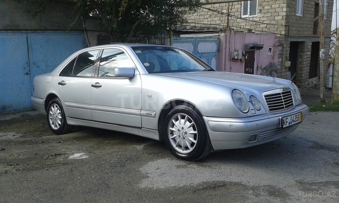 Mercedes E 240 1998, 267,001 km - 2.4 l - Bakı