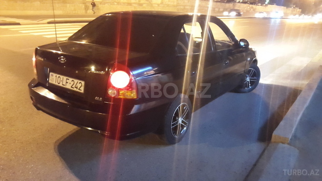 Hyundai Accent 2004, 133,000 km - 1.6 l - Bakı
